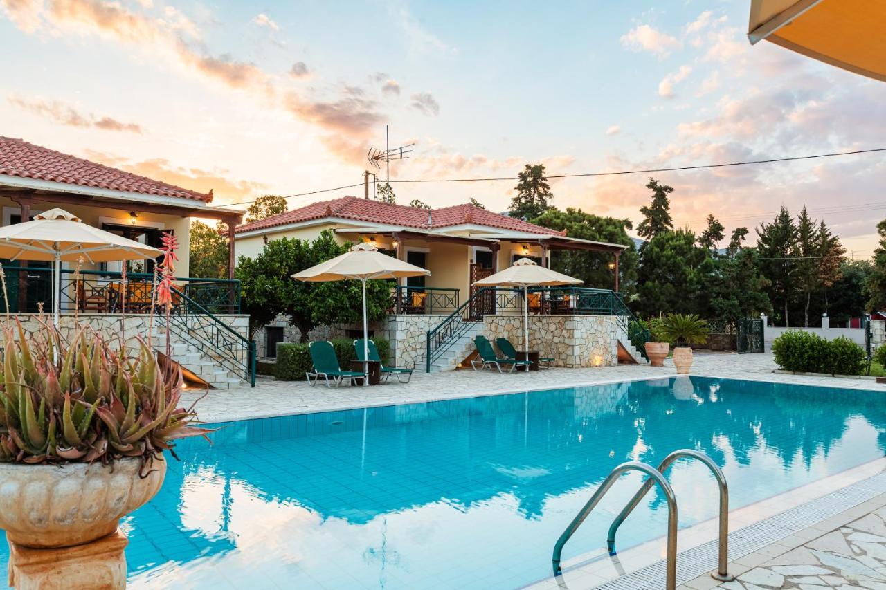 Dukes Poolside Houses Parálion Ástros Esterno foto